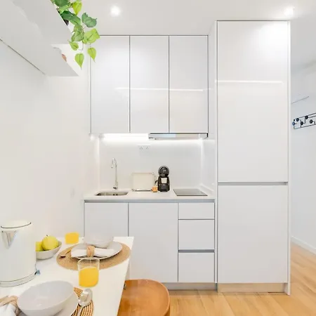 Dash 111 Collection Porto